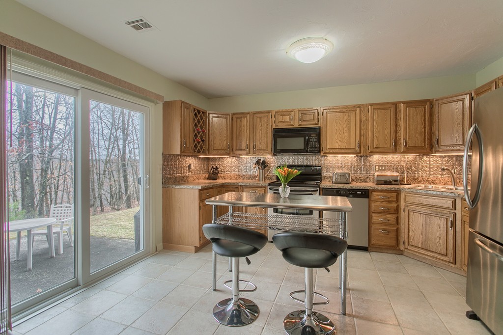 309 Ridgefield Circle, Unit C Clinton, MA 01510 - Photo 2 of 30 Gallery Image 2