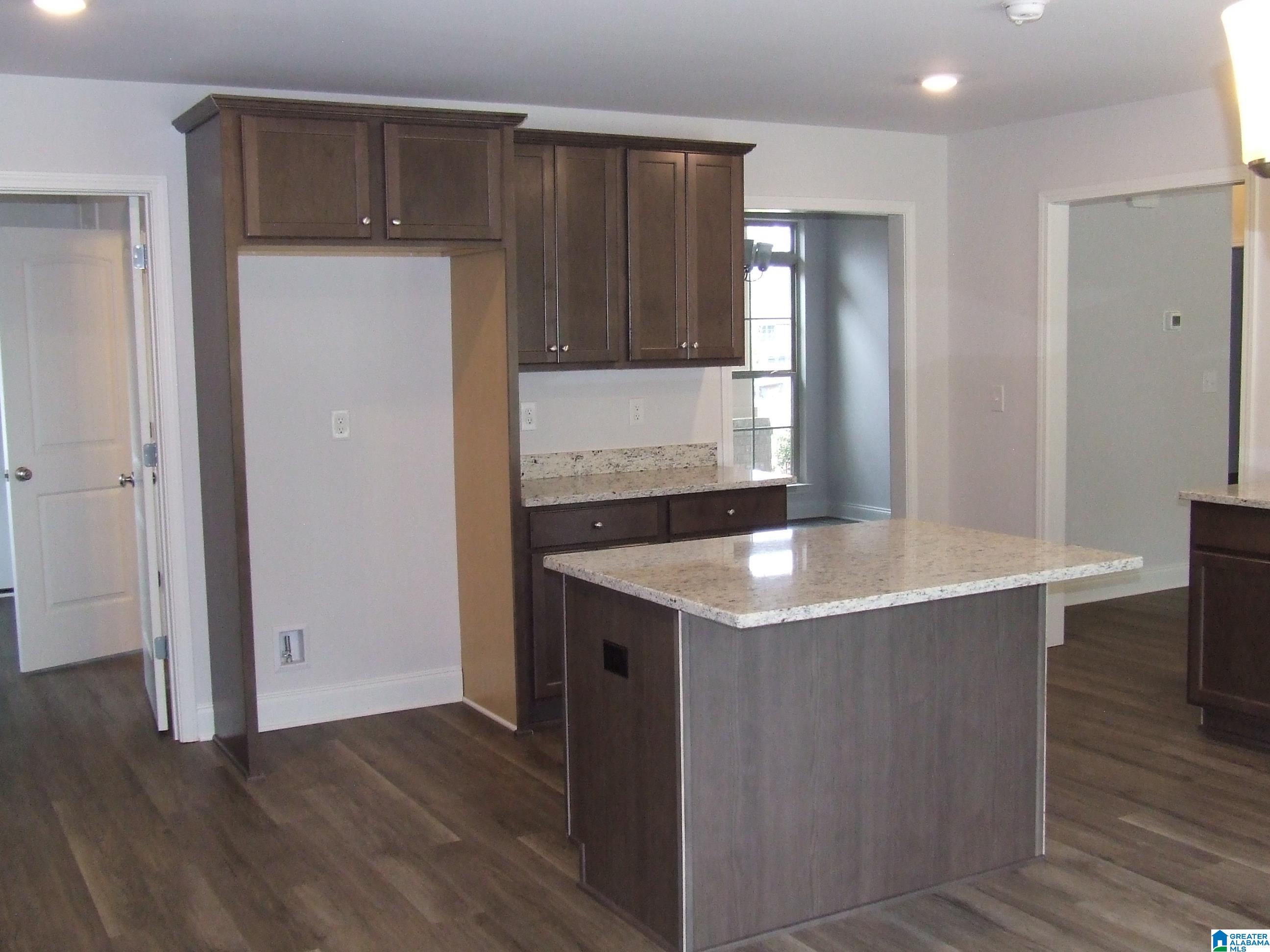 212 Dawsons Cv Drive Alabaster, AL 35007 - Photo 16 of 32