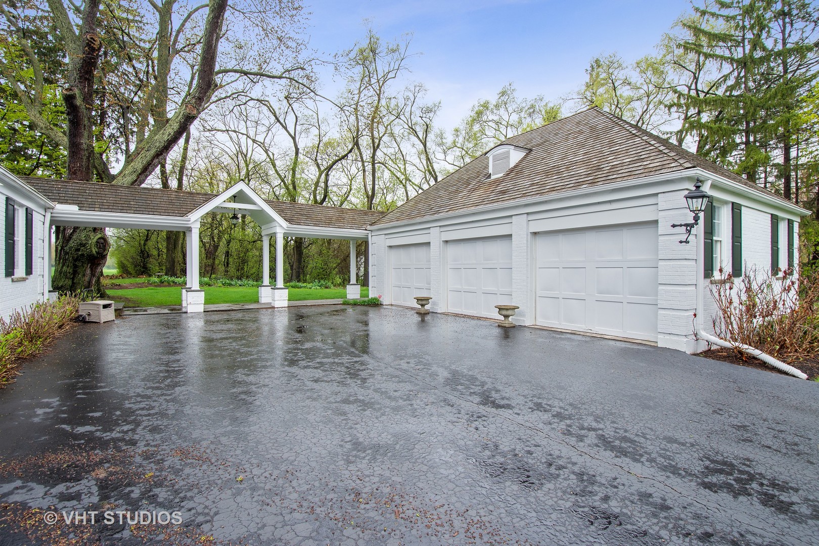 570 Aberdeen Road Inverness, IL 60067 - Photo 29 of 34 a view of a house with a yard and garage