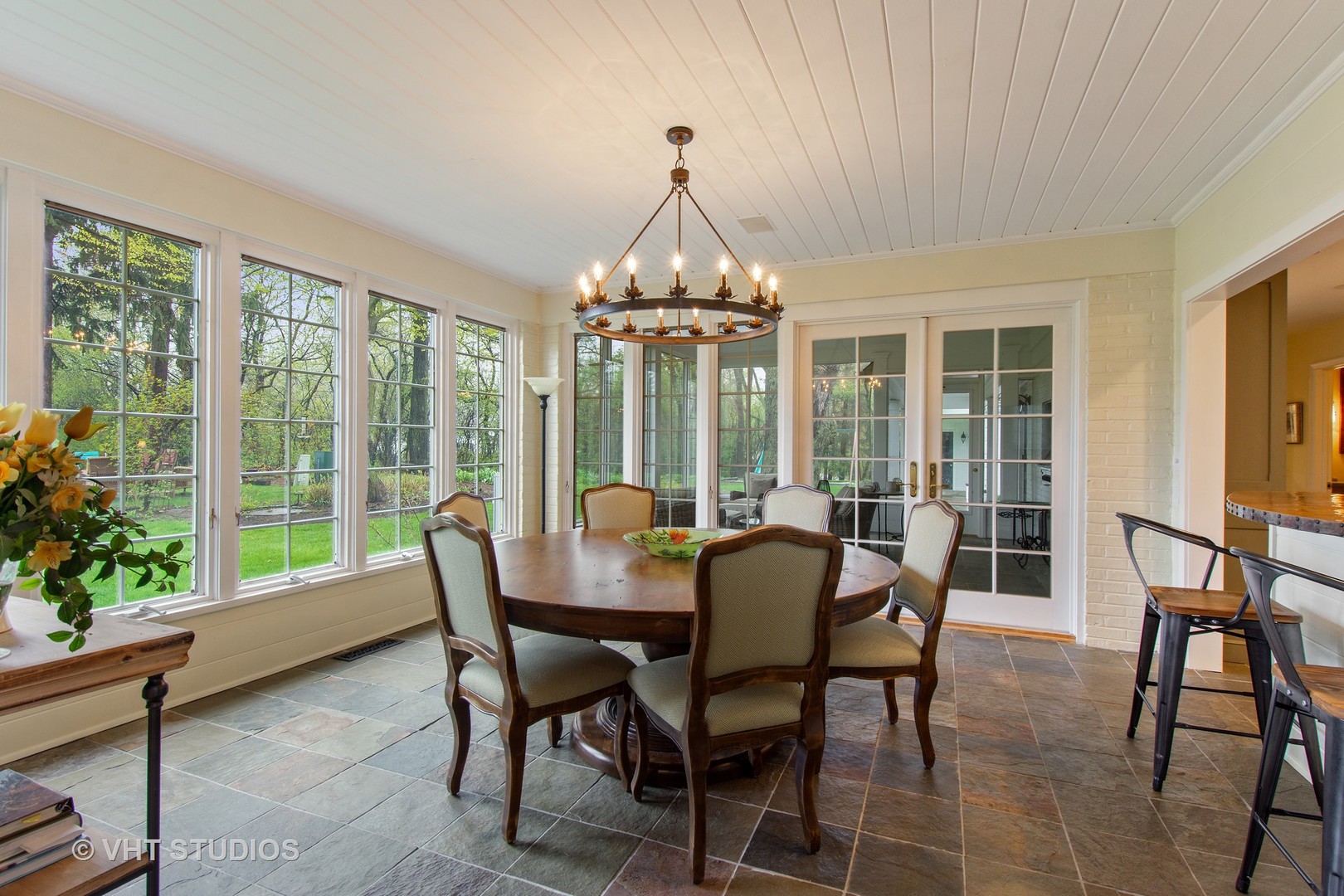 570 Aberdeen Road Inverness, IL 60067 - Photo 8 of 34 a dining room with furniture window and outside view