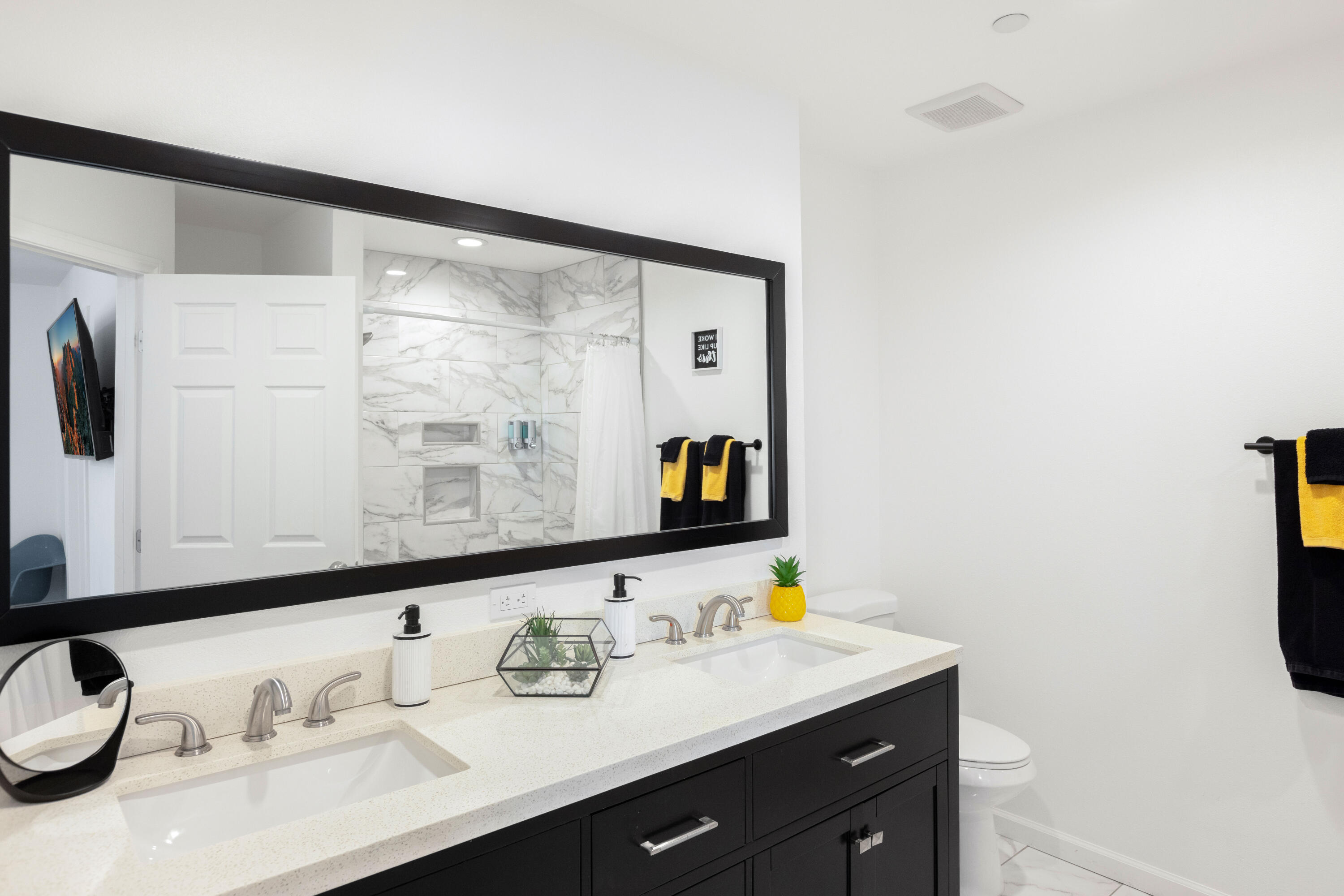 66560 Ocotillo Road Desert Hot Springs, CA 92240 - Photo 12 of 34 Primary Bath