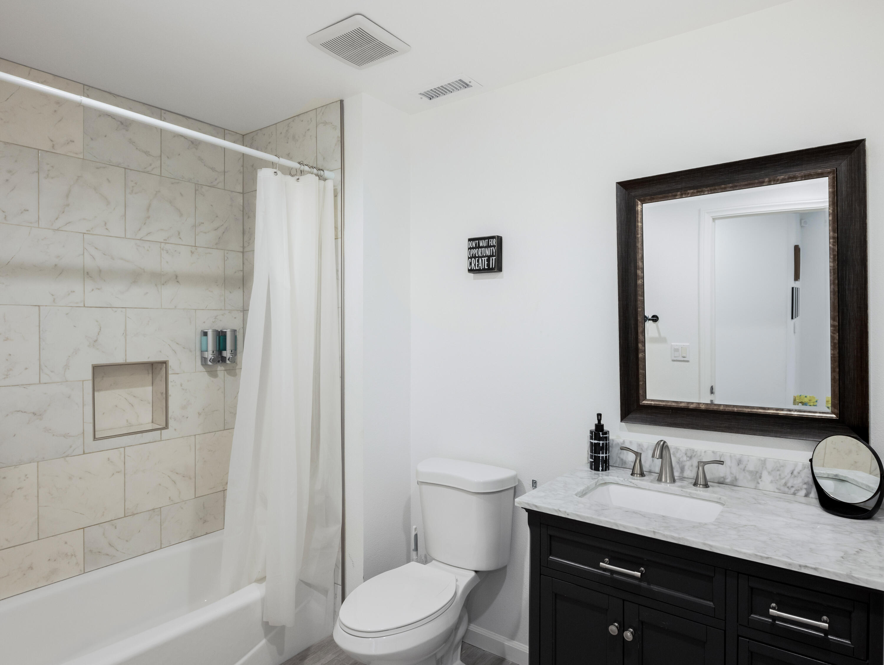 66560 Ocotillo Road Desert Hot Springs, CA 92240 - Photo 18 of 34 2nd Bathroom