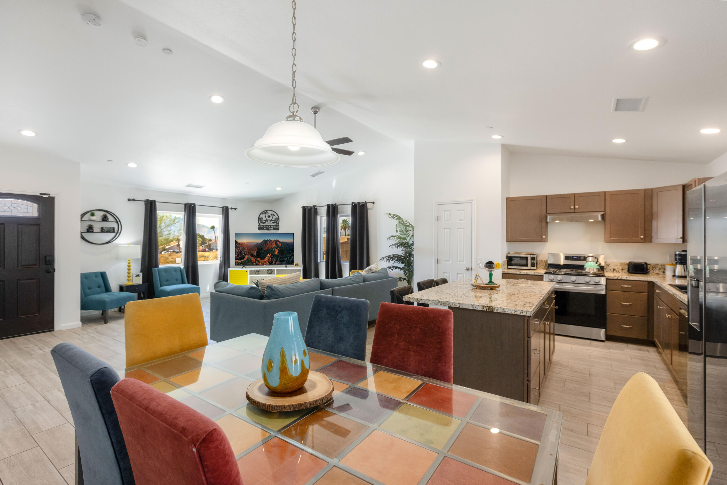 66560 Ocotillo Road Desert Hot Springs, CA 92240 - Photo 8 of 34 View of Living area from Dining