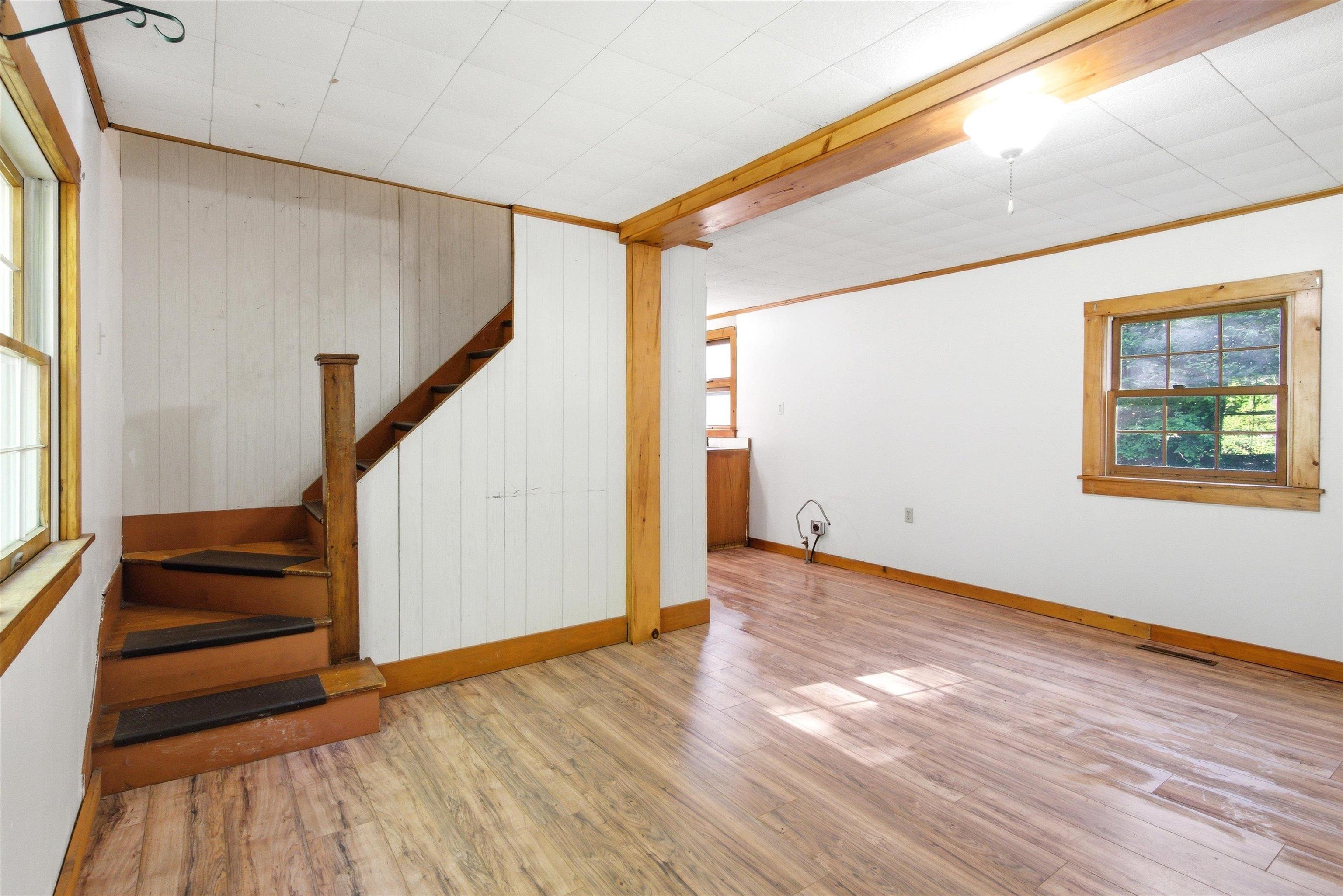 48 Mountain Road Bennington, NH 03442 - Photo 9 of 46