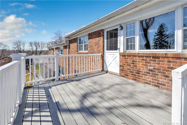$3,100 | 245 Unquowa Road, Unit 46, Fairfield, CT 06824