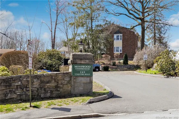 $3,100 | 245 Unquowa Road, Unit 46, Fairfield, CT 06824