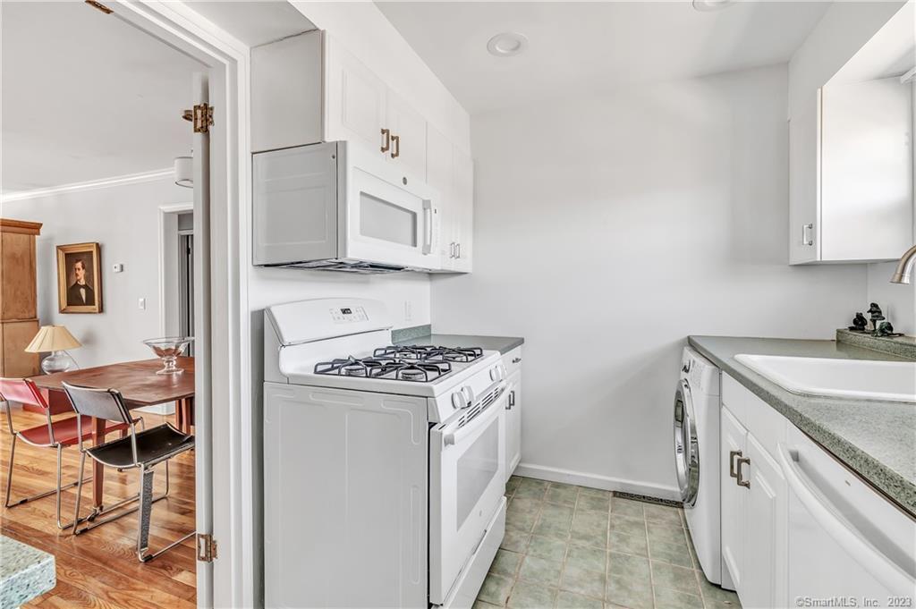 245 Unquowa Road, Unit 46 Fairfield, CT 06824 - Photo 7 of 26