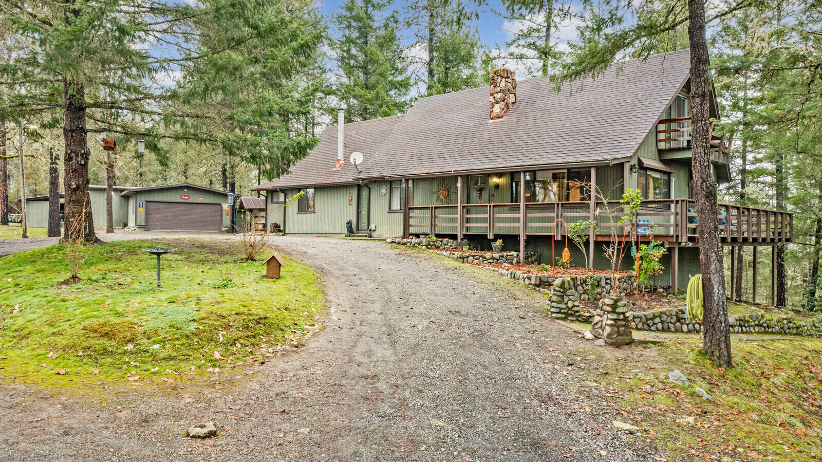 564 Robertson Bridge Road Grants Pass, OR 97526 - Photo 9 of 49 10_RBR_10_mls
