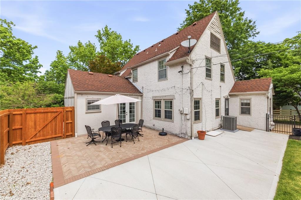 7011 Edgevale Road Kansas City, MO 64113 - Photo 34 of 42