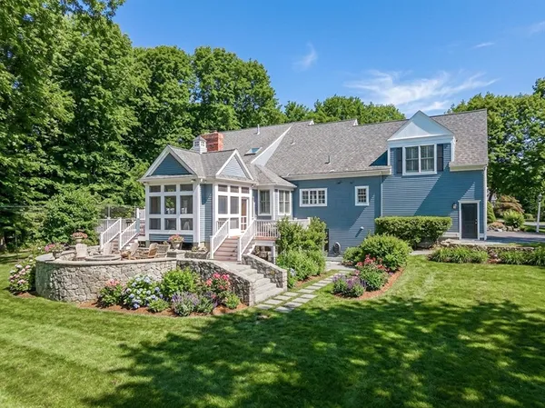$1,950,000 | 7 South Barn Road, Hopkinton, MA 01748