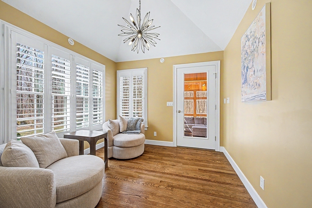 7 South Barn Road Hopkinton, MA 01748 - Photo 11 of 41