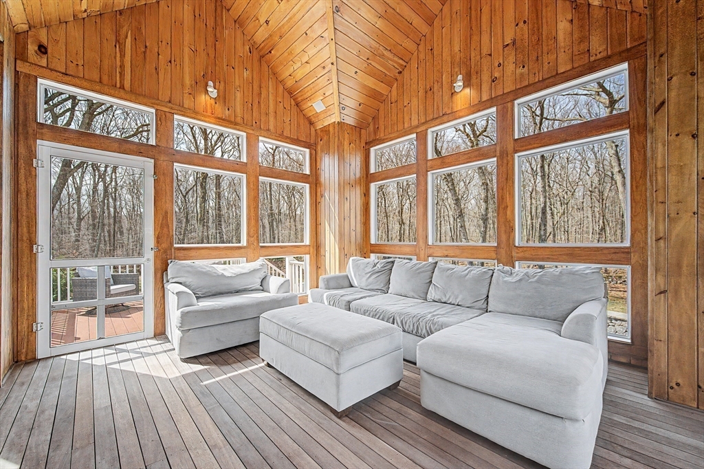 7 South Barn Road Hopkinton, MA 01748 - Photo 12 of 41