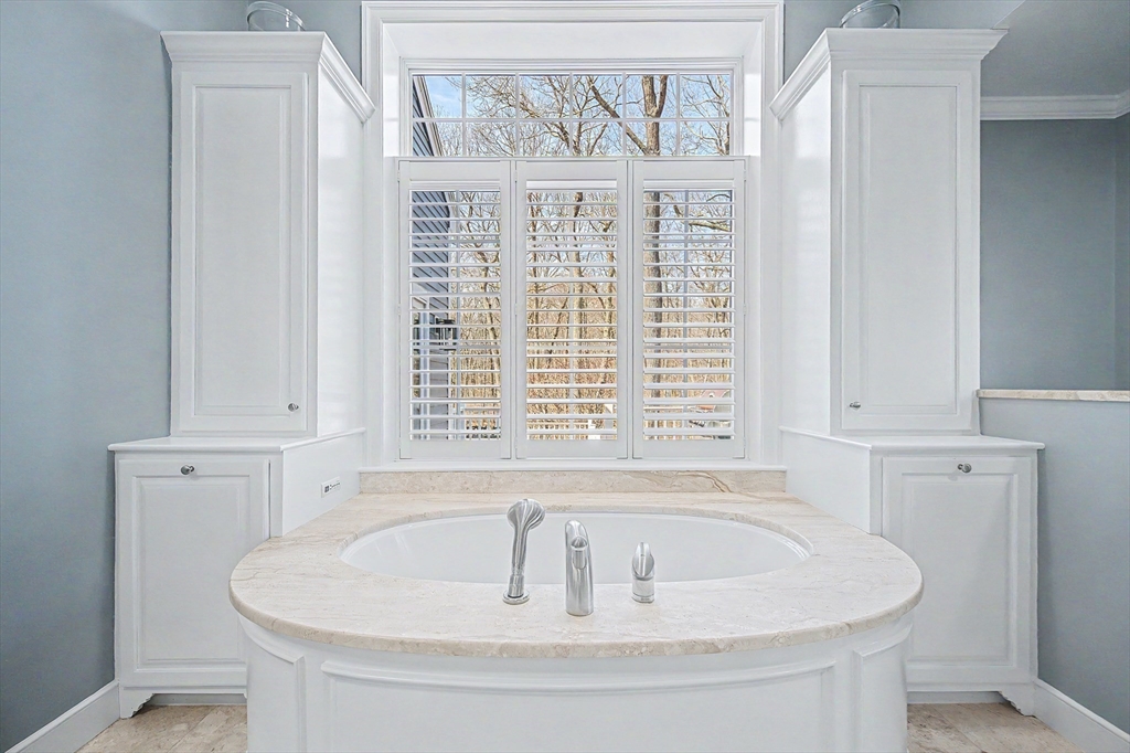 7 South Barn Road Hopkinton, MA 01748 - Photo 18 of 41