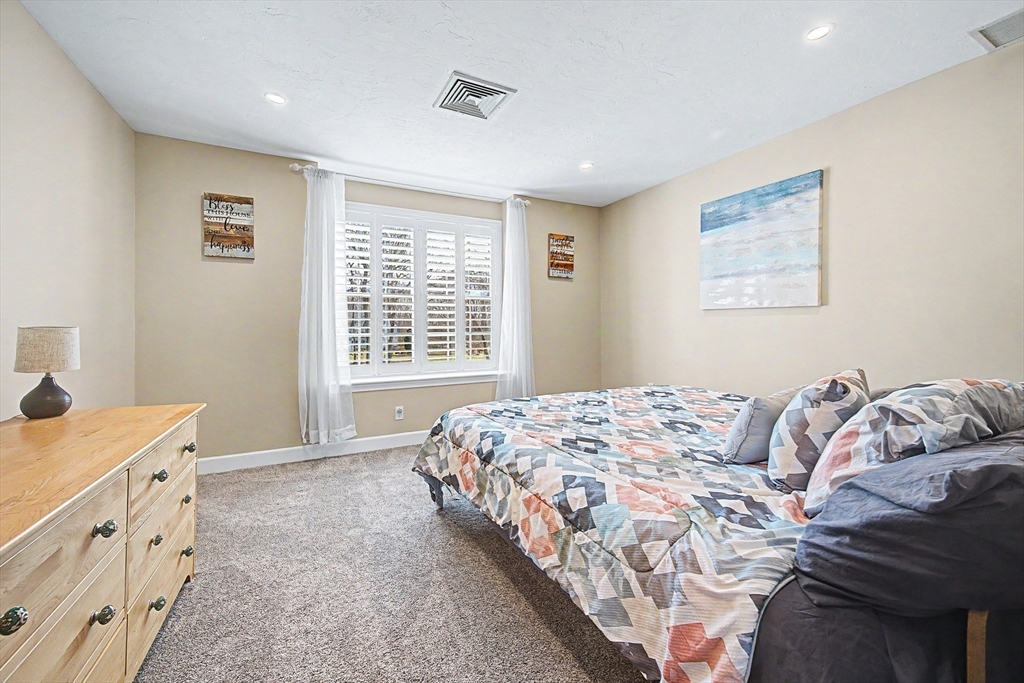 7 South Barn Road Hopkinton, MA 01748 - Photo 21 of 41