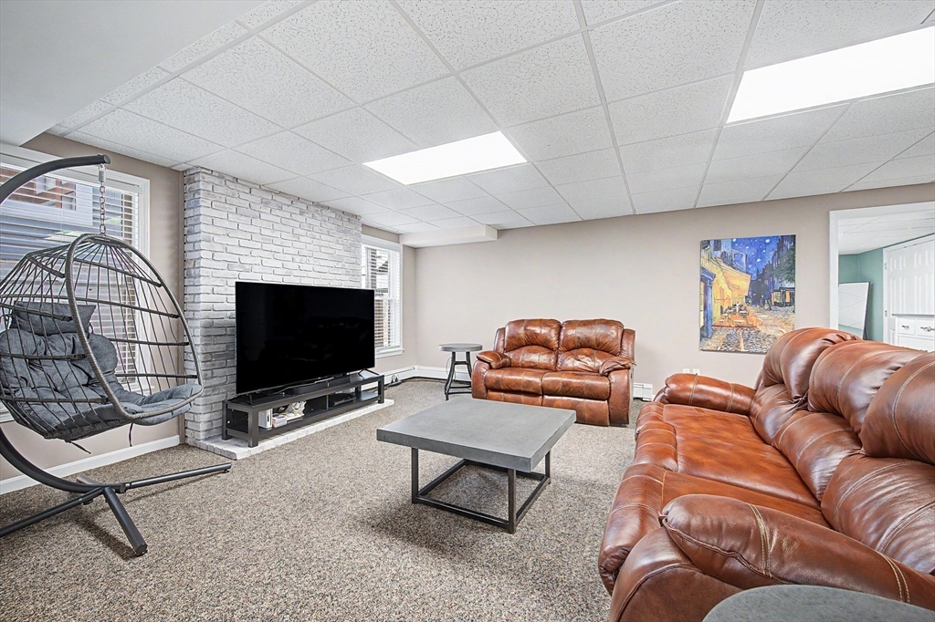 7 South Barn Road Hopkinton, MA 01748 - Photo 28 of 41