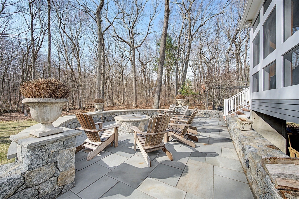 7 South Barn Road Hopkinton, MA 01748 - Photo 35 of 41