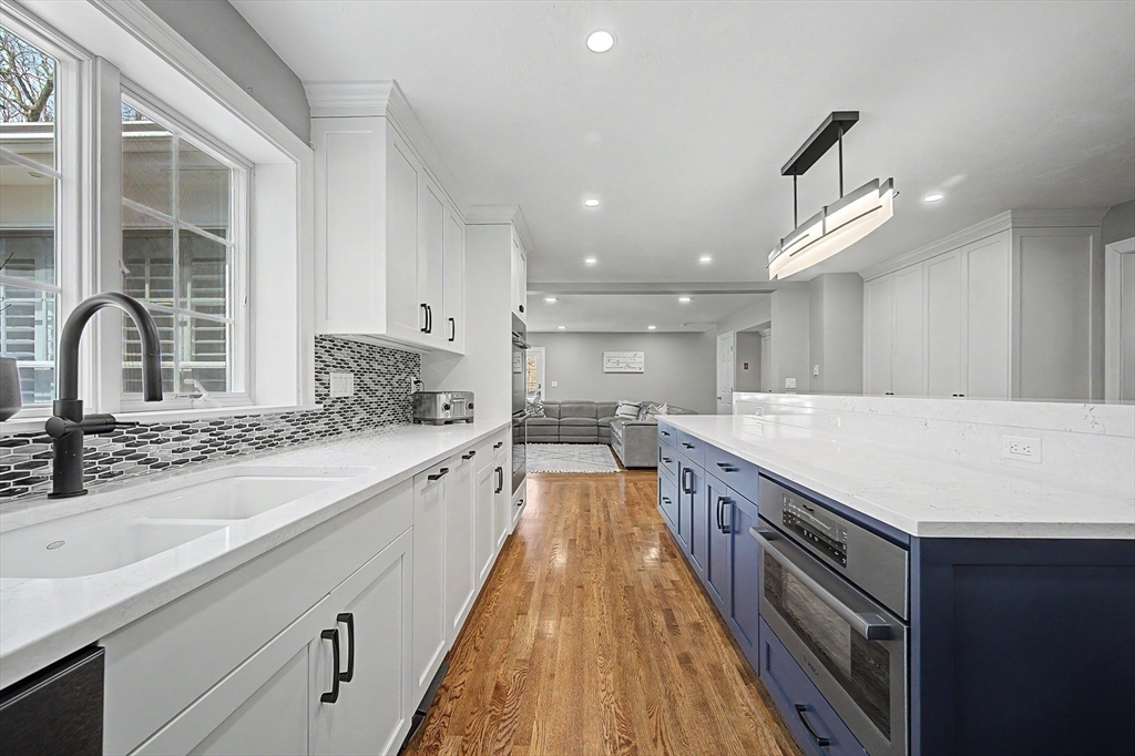 7 South Barn Road Hopkinton, MA 01748 - Photo 6 of 41