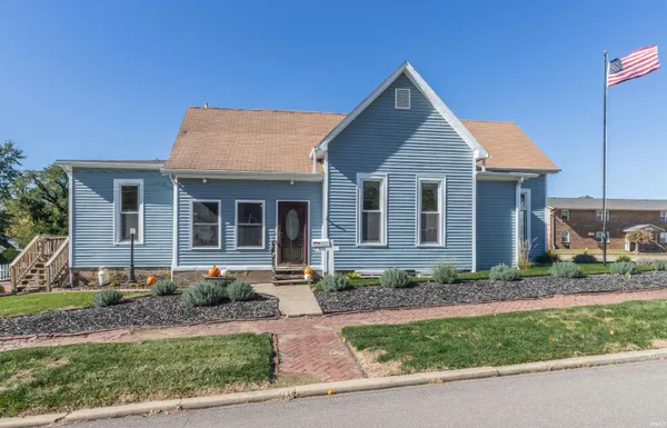 $149,900 | 400 West 9th Street, Mount Vernon, IN 47620