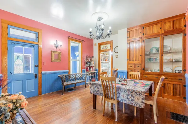 $149,900 | 400 West 9th Street, Mount Vernon, IN 47620