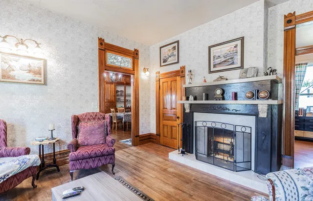 $153,500 | 400 West 9th Street, Mount Vernon, IN 47620