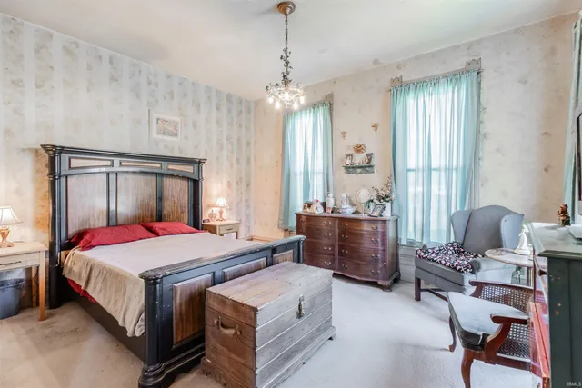 $153,500 | 400 West 9th Street, Mount Vernon, IN 47620