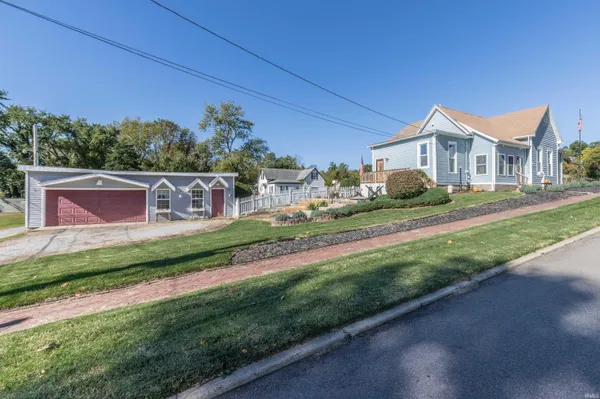 $149,900 | 400 West 9th Street, Mount Vernon, IN 47620
