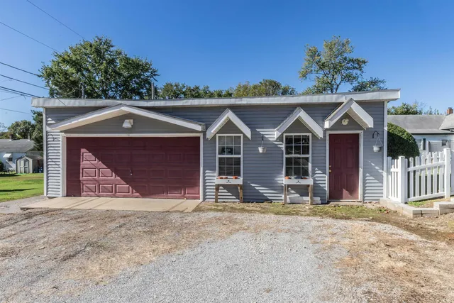 $153,500 | 400 West 9th Street, Mount Vernon, IN 47620