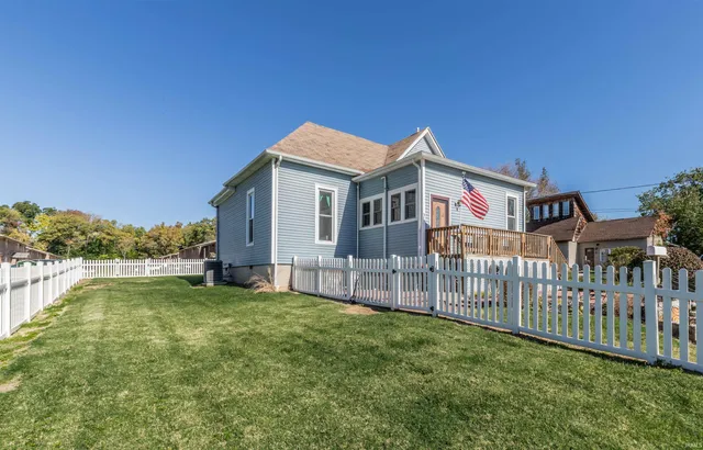 $153,500 | 400 West 9th Street, Mount Vernon, IN 47620