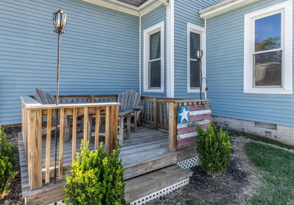 $149,900 | 400 West 9th Street, Mount Vernon, IN 47620