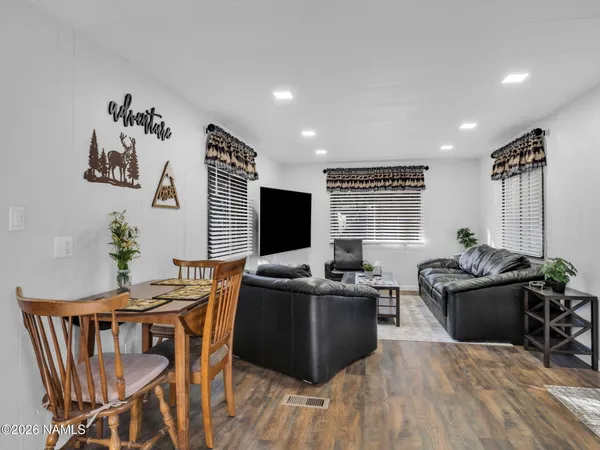 $1,800 | 3114 Owl Place, Flagstaff, AZ 86005