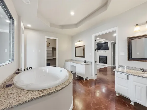 $694,000 | 2115 Hollow Wood Way, Haughton, LA 71037