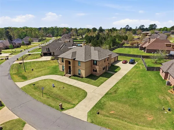 $694,000 | 2115 Hollow Wood Way, Haughton, LA 71037