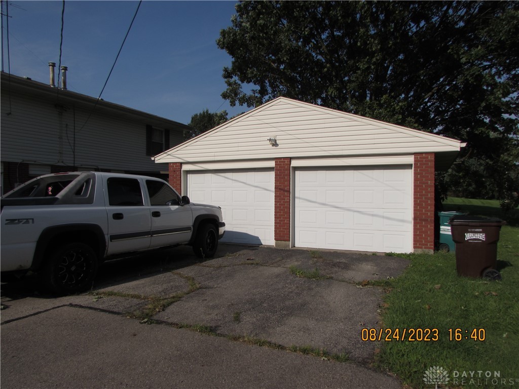 3114 East Stroop Road Kettering, OH 45440 - Photo 2 of 2
