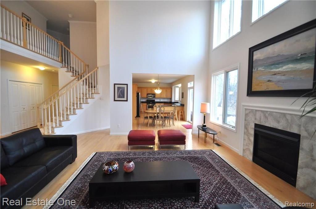 427 Mystic Valley Rochester Hills, MI 48307 - Photo 12 of 40
