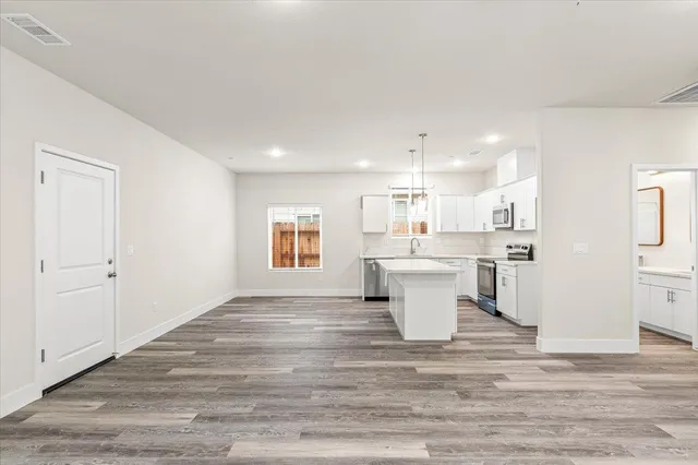 $429,000 | 1415 Villa Way, Modesto, CA 95351