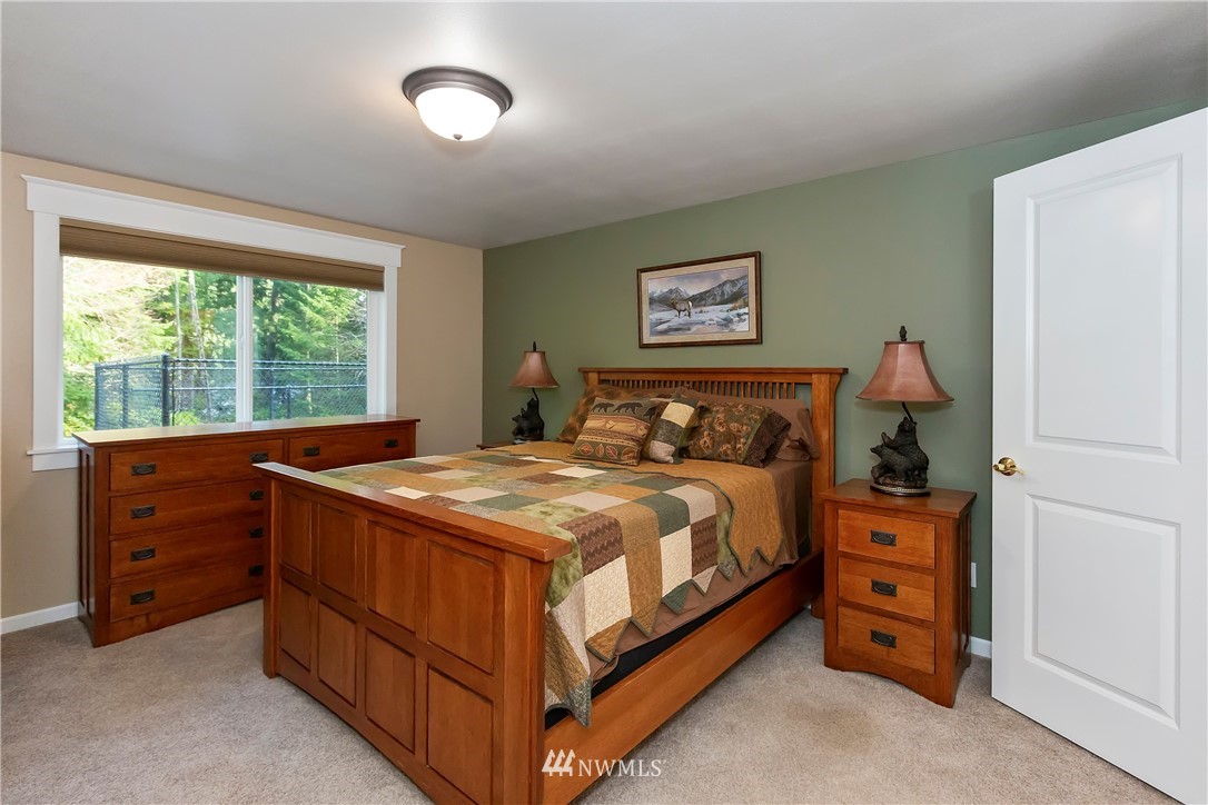 4757 Southwest Lake Helena Road Port Orchard, WA 98367 - Photo 13 of 40 Gallery Image 13