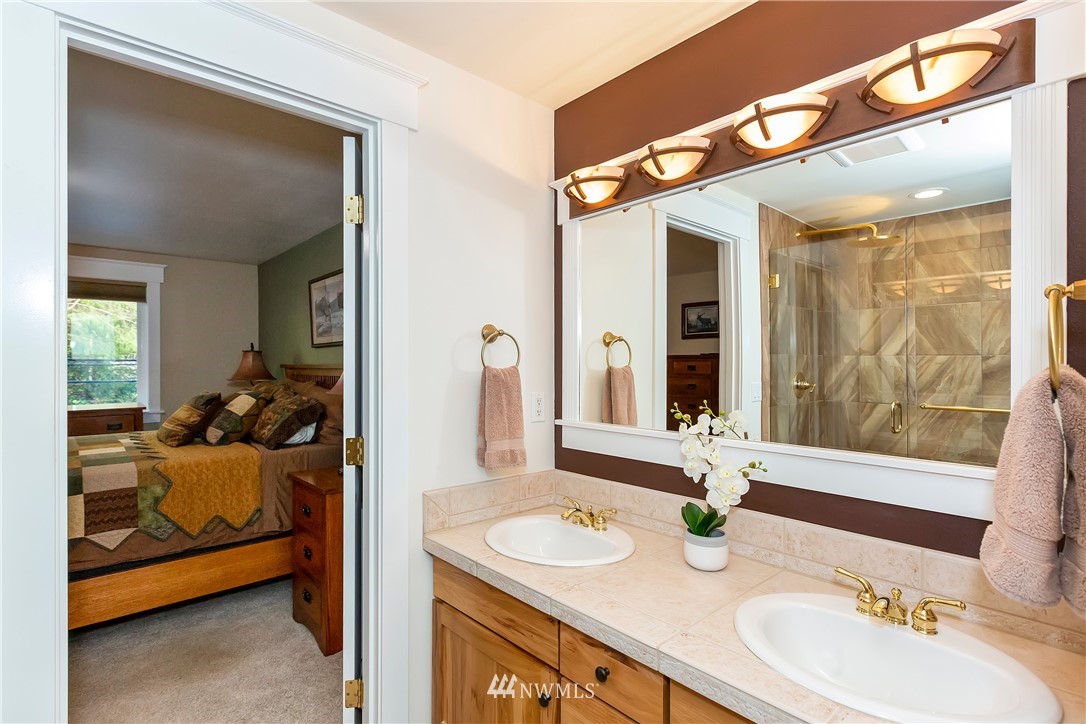 4757 Southwest Lake Helena Road Port Orchard, WA 98367 - Photo 16 of 40 Gallery Image 16