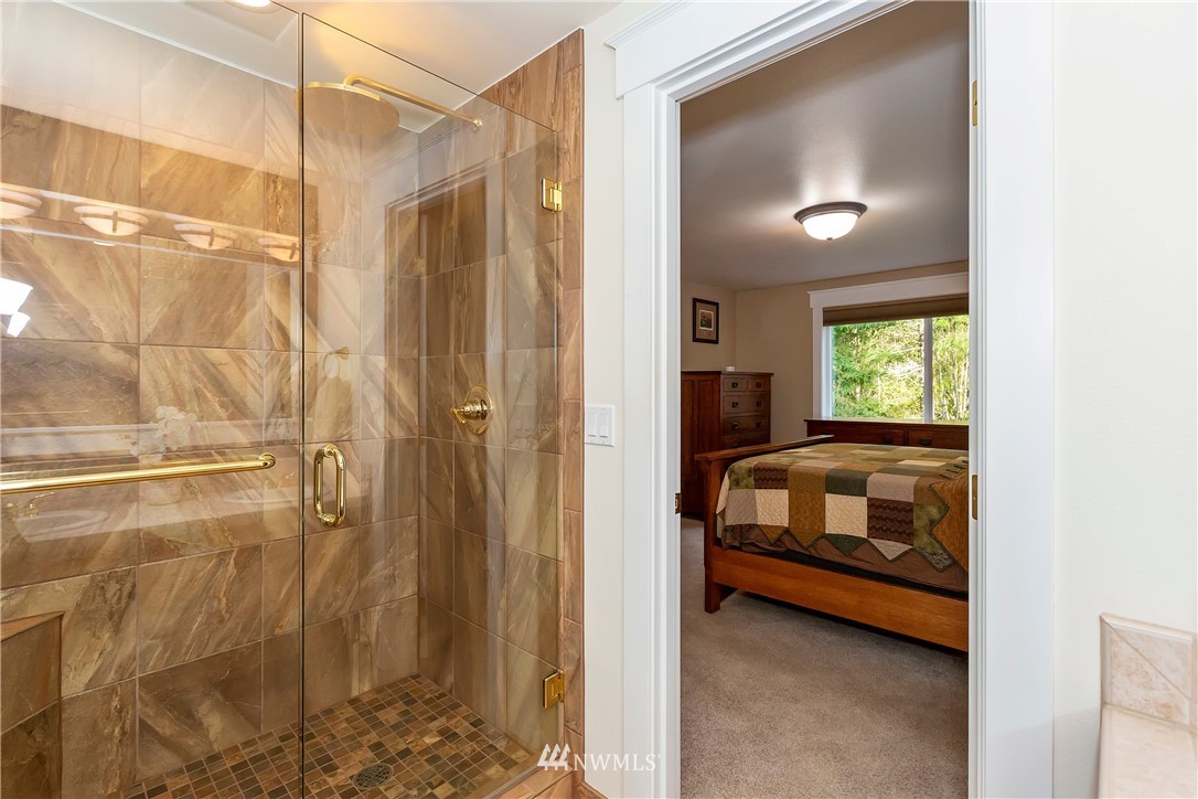 4757 Southwest Lake Helena Road Port Orchard, WA 98367 - Photo 18 of 40 Gallery Image 18