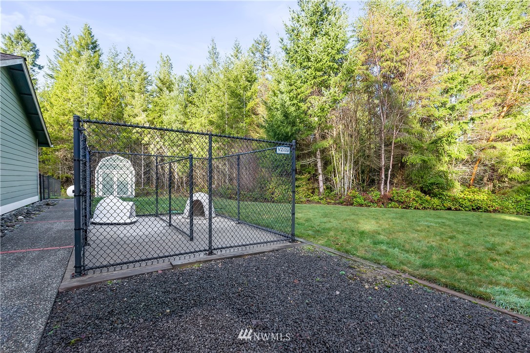 4757 Southwest Lake Helena Road Port Orchard, WA 98367 - Photo 31 of 40 Gallery Image 31