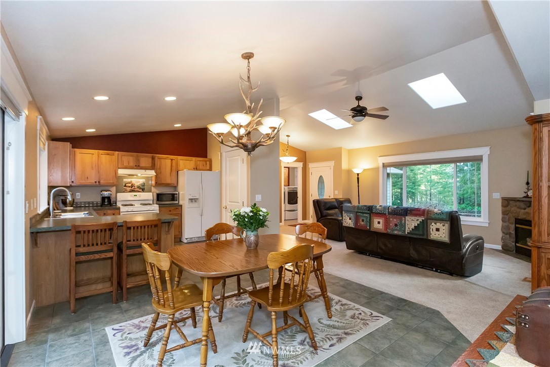4757 Southwest Lake Helena Road Port Orchard, WA 98367 - Photo 7 of 40 Gallery Image 7