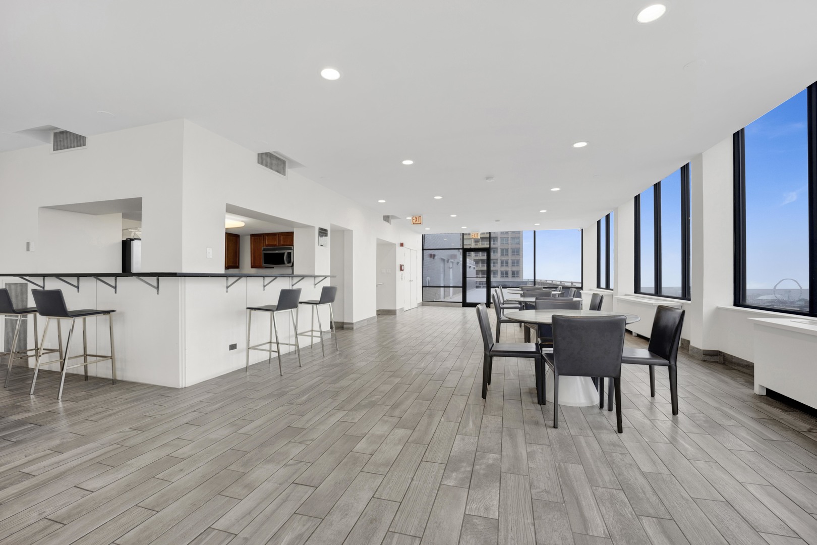 222 East Pearson Street, Unit 1904 Chicago, IL 60611 - Photo 17 of 20