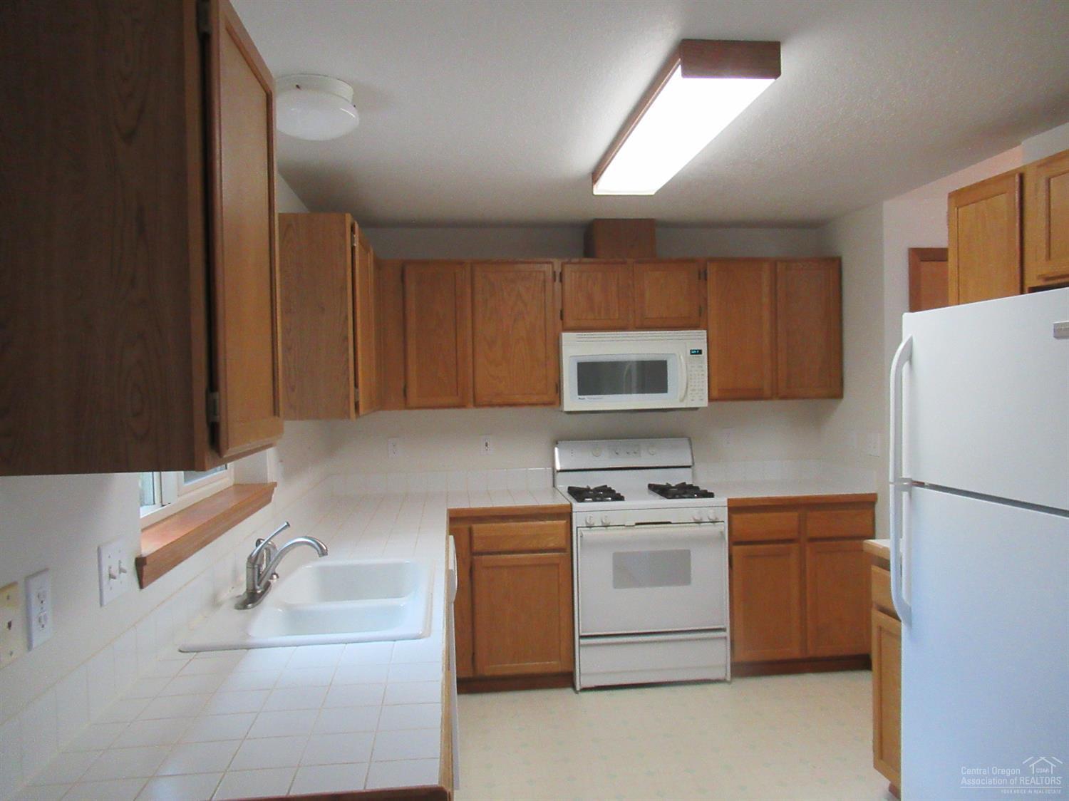 3048 Northeast Raleigh Court Bend, OR 97701 - Photo 5 of 22 Additional Photo