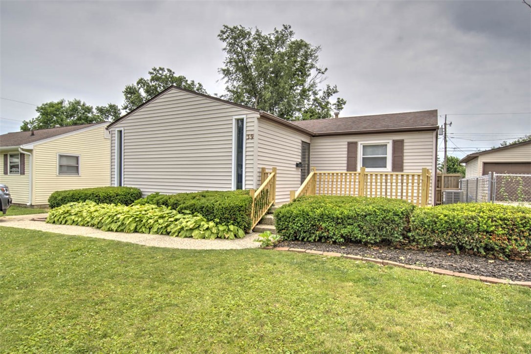 39 West Imboden Drive Decatur, IL 62521 - Photo 3 of 24