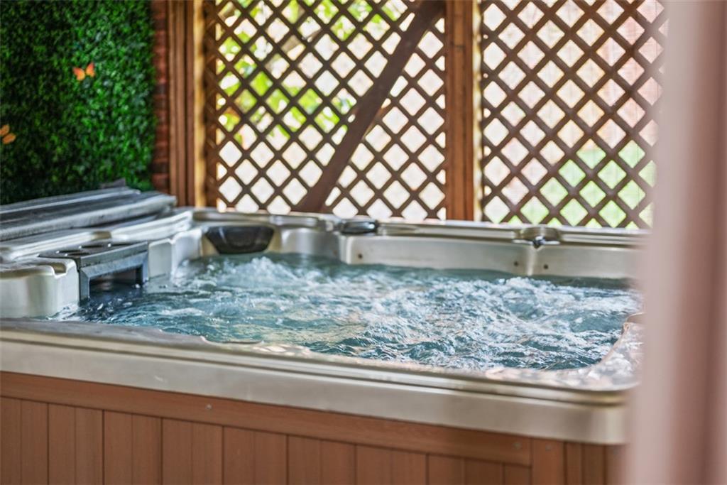 7 Waterside Place Pittsburgh, PA 15222 - Photo 29 of 43 a kitchen view