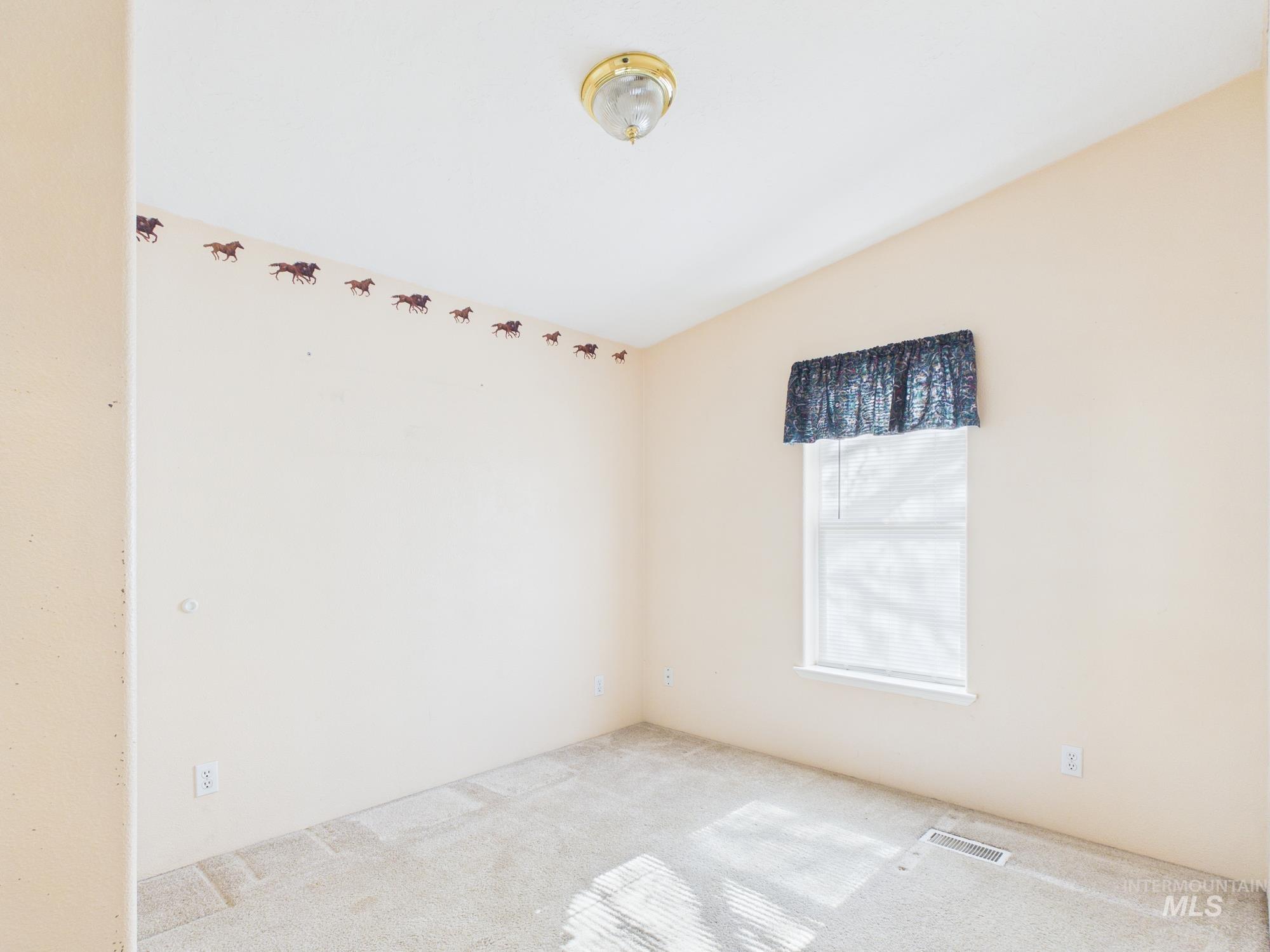 899 Eagles Pointe Boulevard Lewiston, ID 83501 - Photo 18 of 27