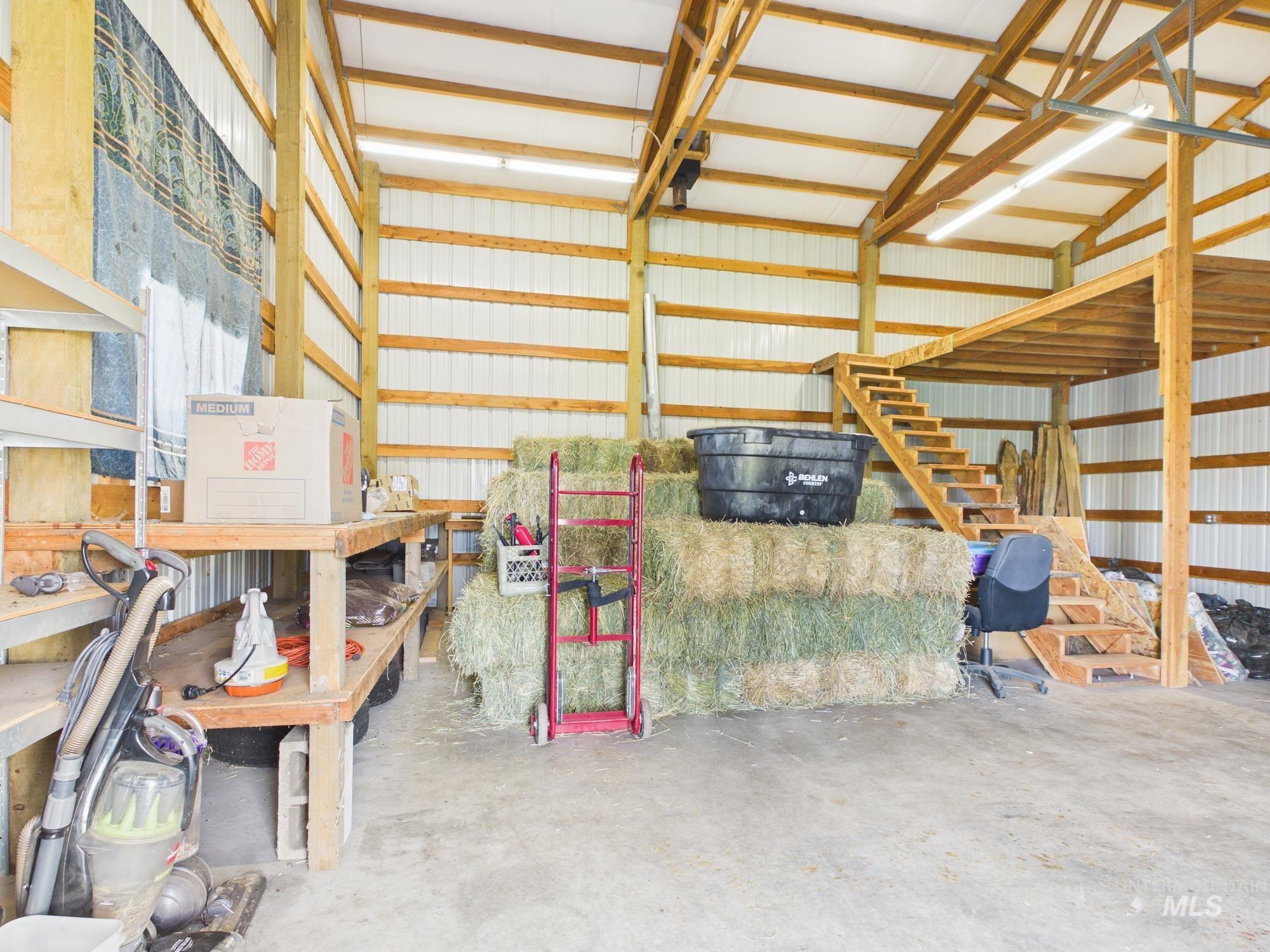 899 Eagles Pointe Boulevard Lewiston, ID 83501 - Photo 5 of 27 Garage with metal wall