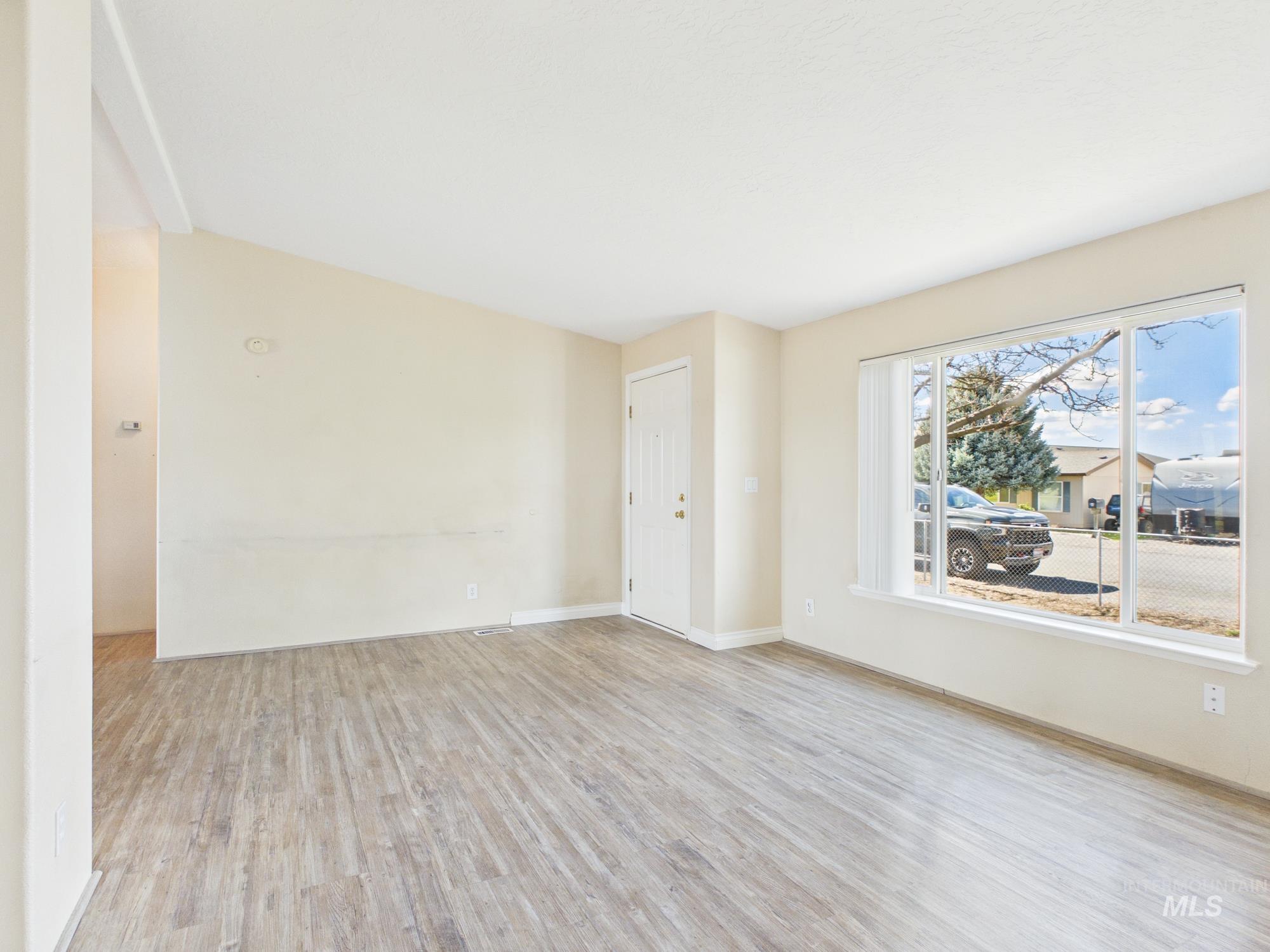 899 Eagles Pointe Boulevard Lewiston, ID 83501 - Photo 10 of 27