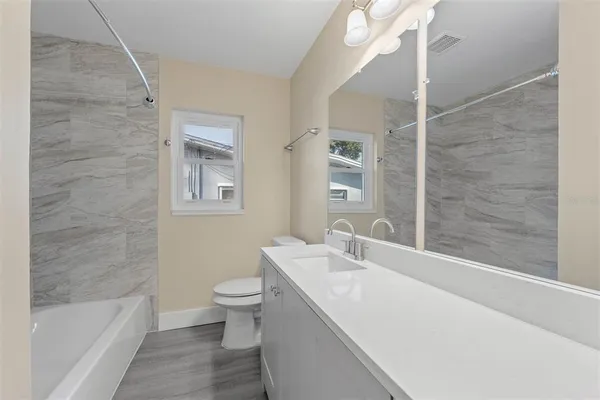 $2,600 | 700 Oakland Road, Altamonte Springs, FL 32701