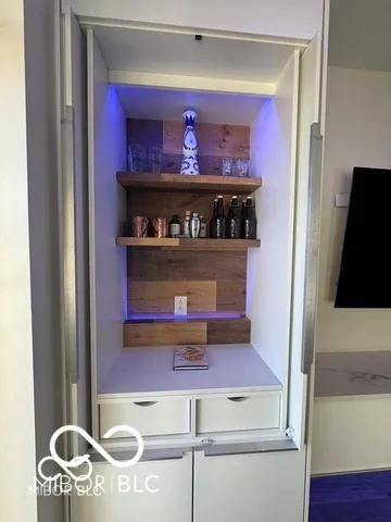 $325,000 | 802 North Meridian Street, Unit 205, Indianapolis, IN 46204