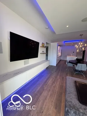 $325,000 | 802 North Meridian Street, Unit 205, Indianapolis, IN 46204